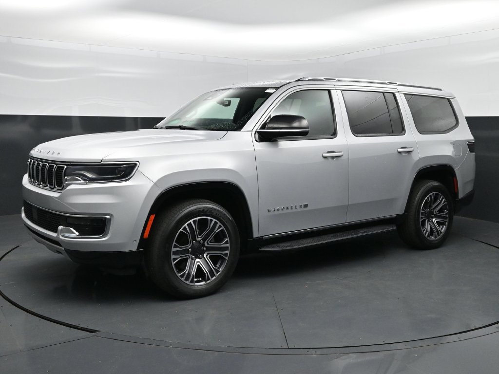 Used 2024 Jeep Wagoneer Series II w/ Flexible Seating Group RWD image 1