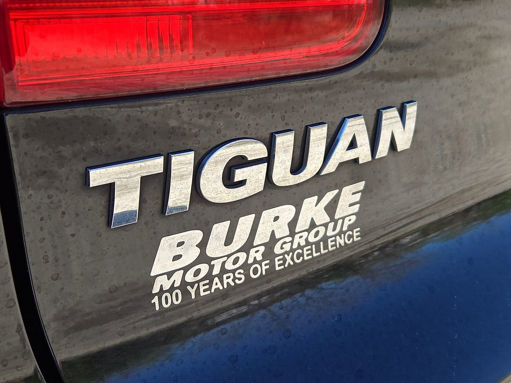 Used 2012 Volkswagen Tiguan SE image 11