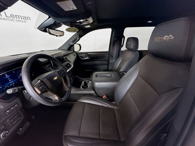 Used 2023 Chevrolet Suburban High Country image 24