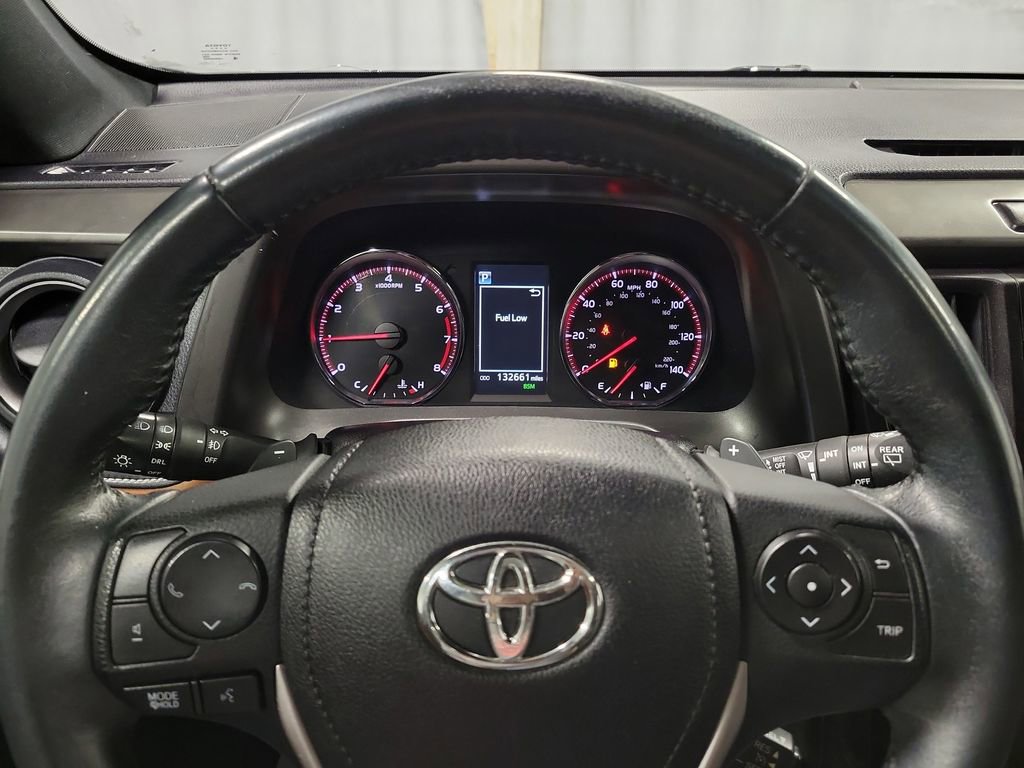 Used 2016 Toyota RAV4 SE image 15