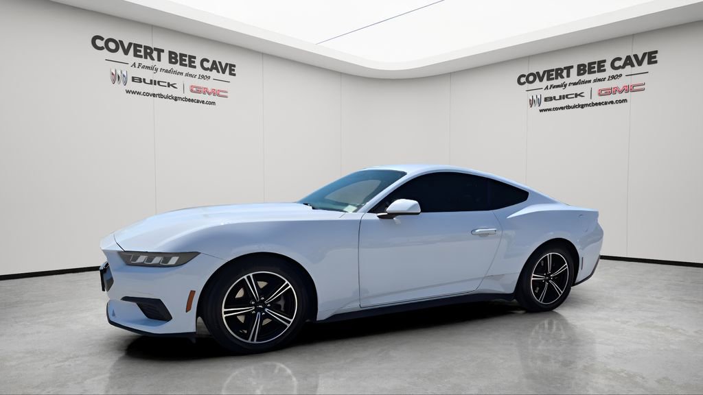 Used 2024 Ford Mustang EcoBoost image 4