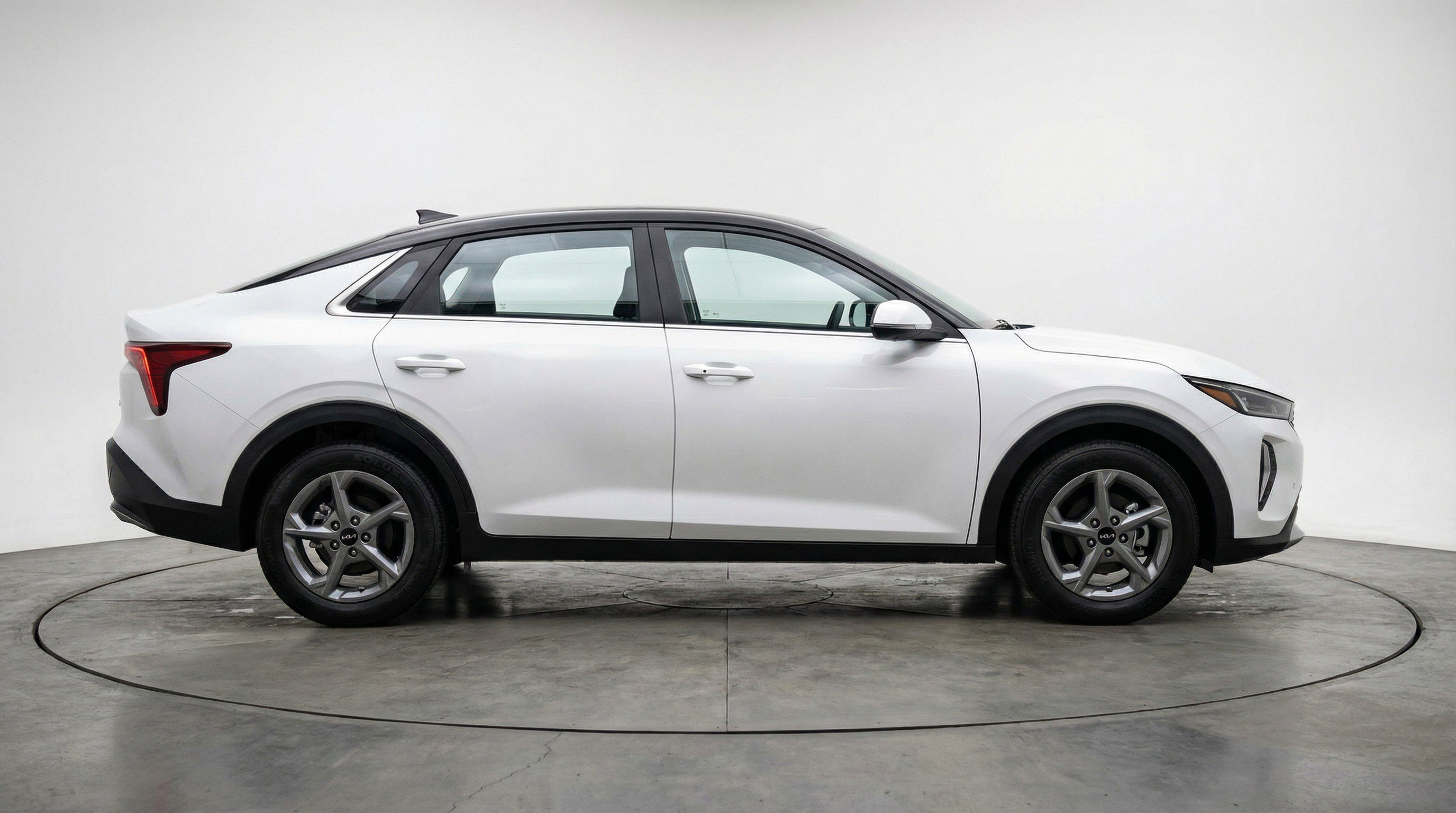 Used 2025 Kia K4 FWD image 11