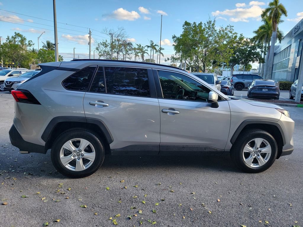 Used 2019 Toyota RAV4 XLE image 9