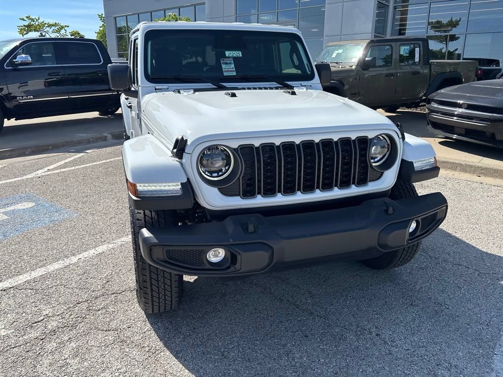 New 2026 Jeep Gladiator Sport AWD/4WD image 8