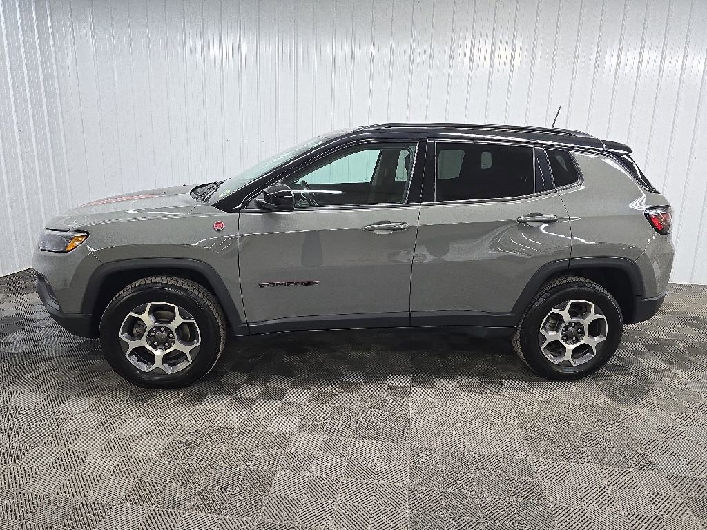 Used 2022 Jeep Compass Trailhawk w/ Trailhawk Elite Group AWD/4WD image 5
