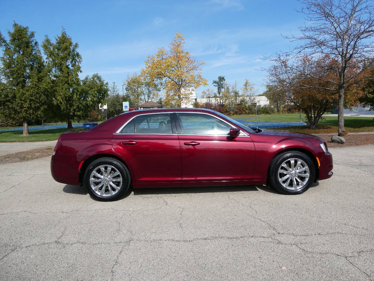 Used 2016 Chrysler 300 Limited w/ Driver Convenience Group AWD/4WD image 4
