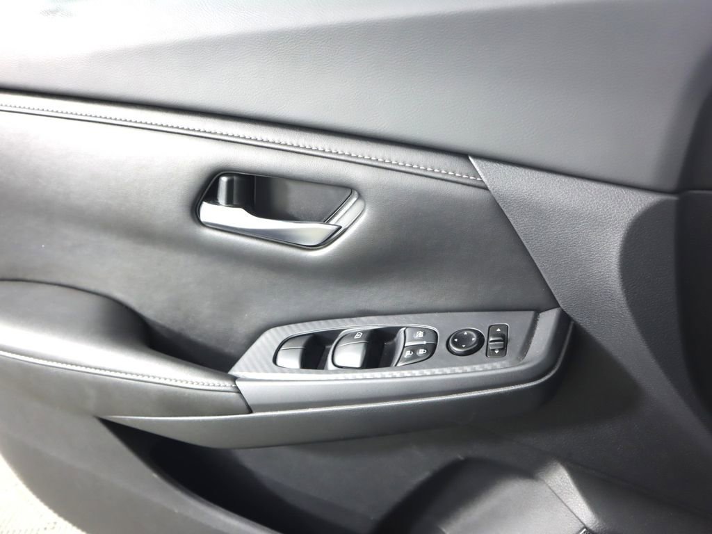 Certified 2022 Nissan Sentra S image 18