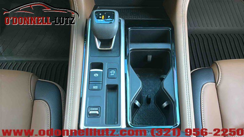 Used 2025 Nissan Pathfinder Platinum image 32