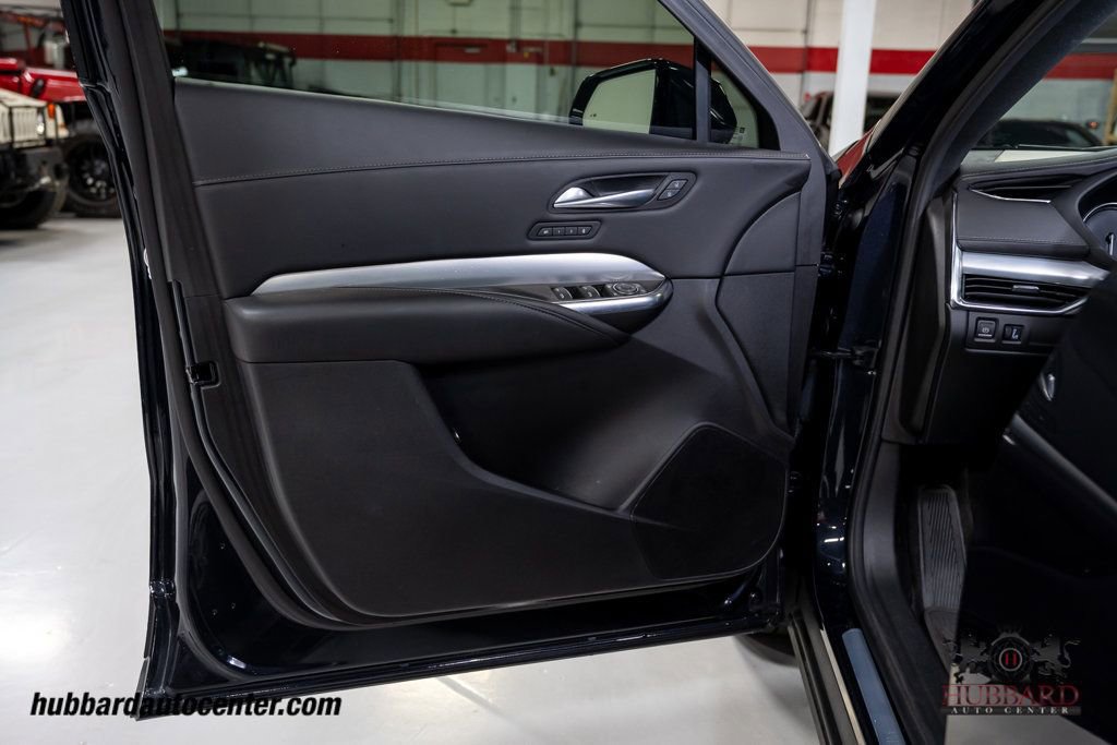 Used 2023 Cadillac XT4 Premium Luxury image 16