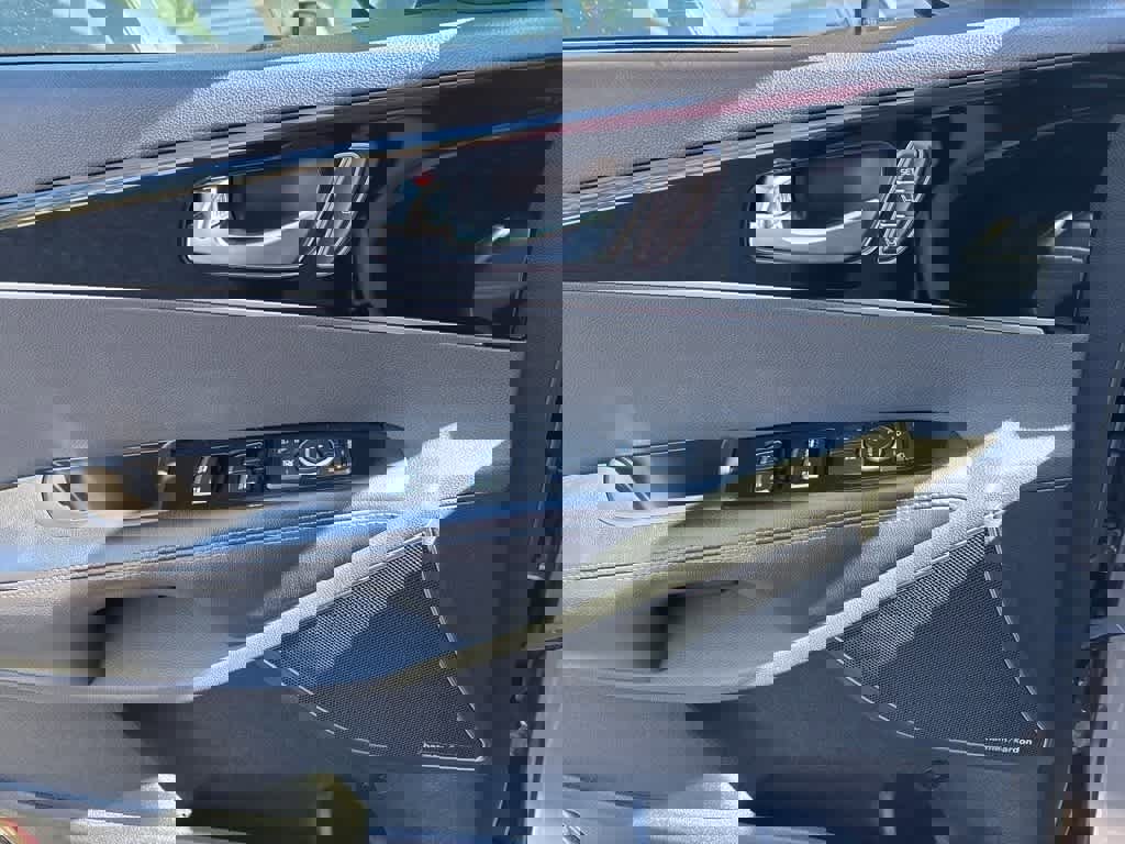 Used 2019 Kia Sorento SX w/ SX Touring Package image 11