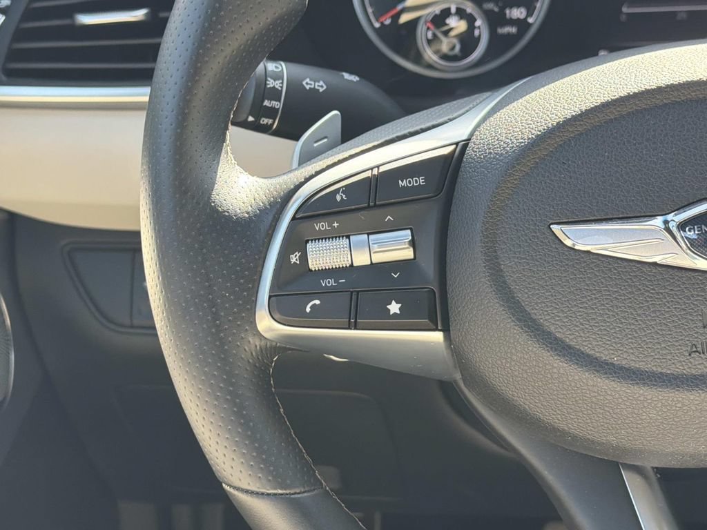 Used 2023 Genesis G70 3.3T w/ Sport Prestige Package RWD image 13
