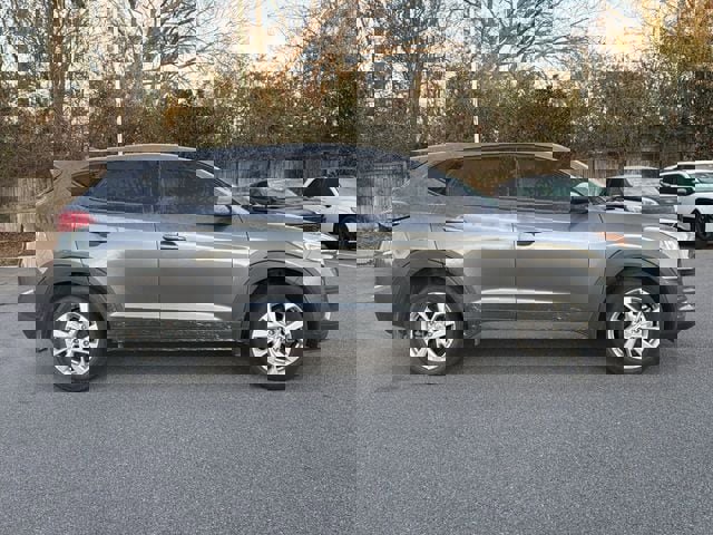 Used 2021 Hyundai Tucson SE image 2