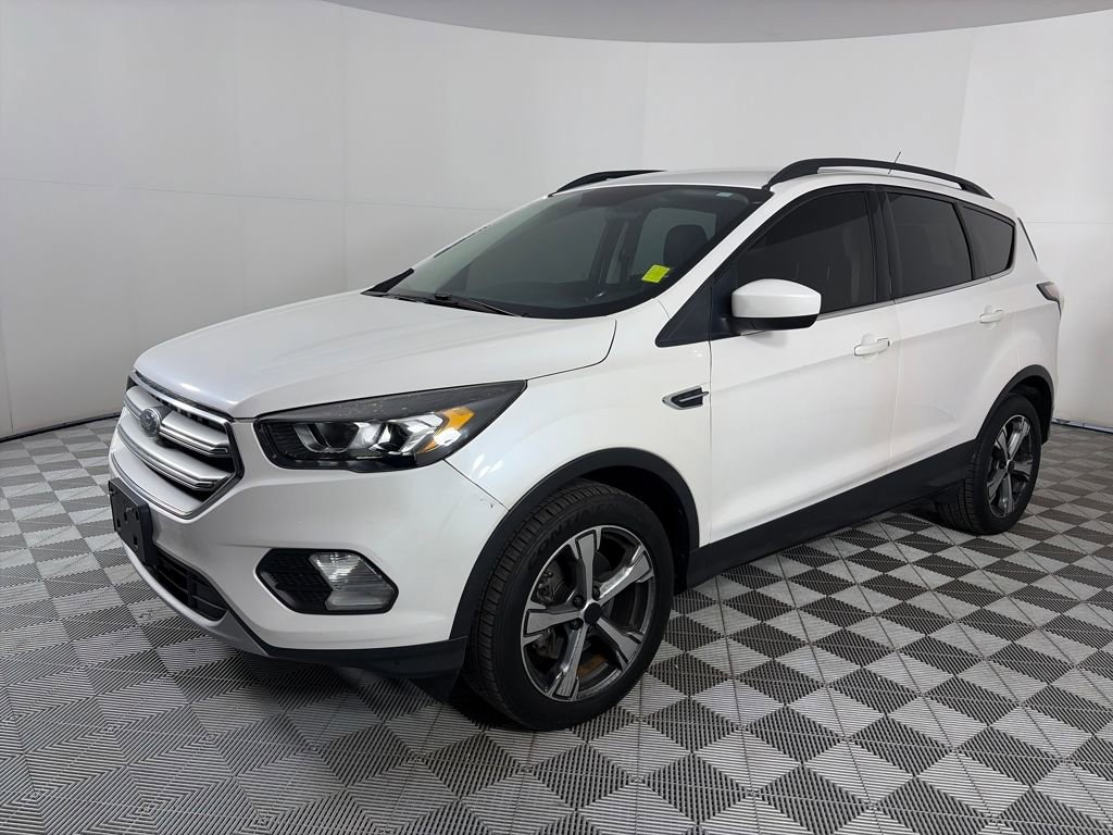 Used 2017 Ford Escape SE w/ SE Leather Comfort Package image 3