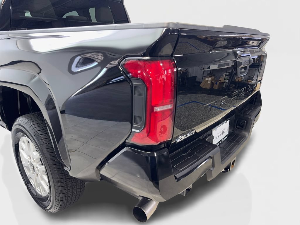 Used 2026 Toyota Tacoma SR5 AWD/4WD image 19