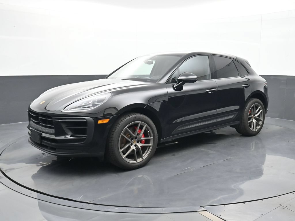 Certified 2023 Porsche Macan S AWD/4WD image 1