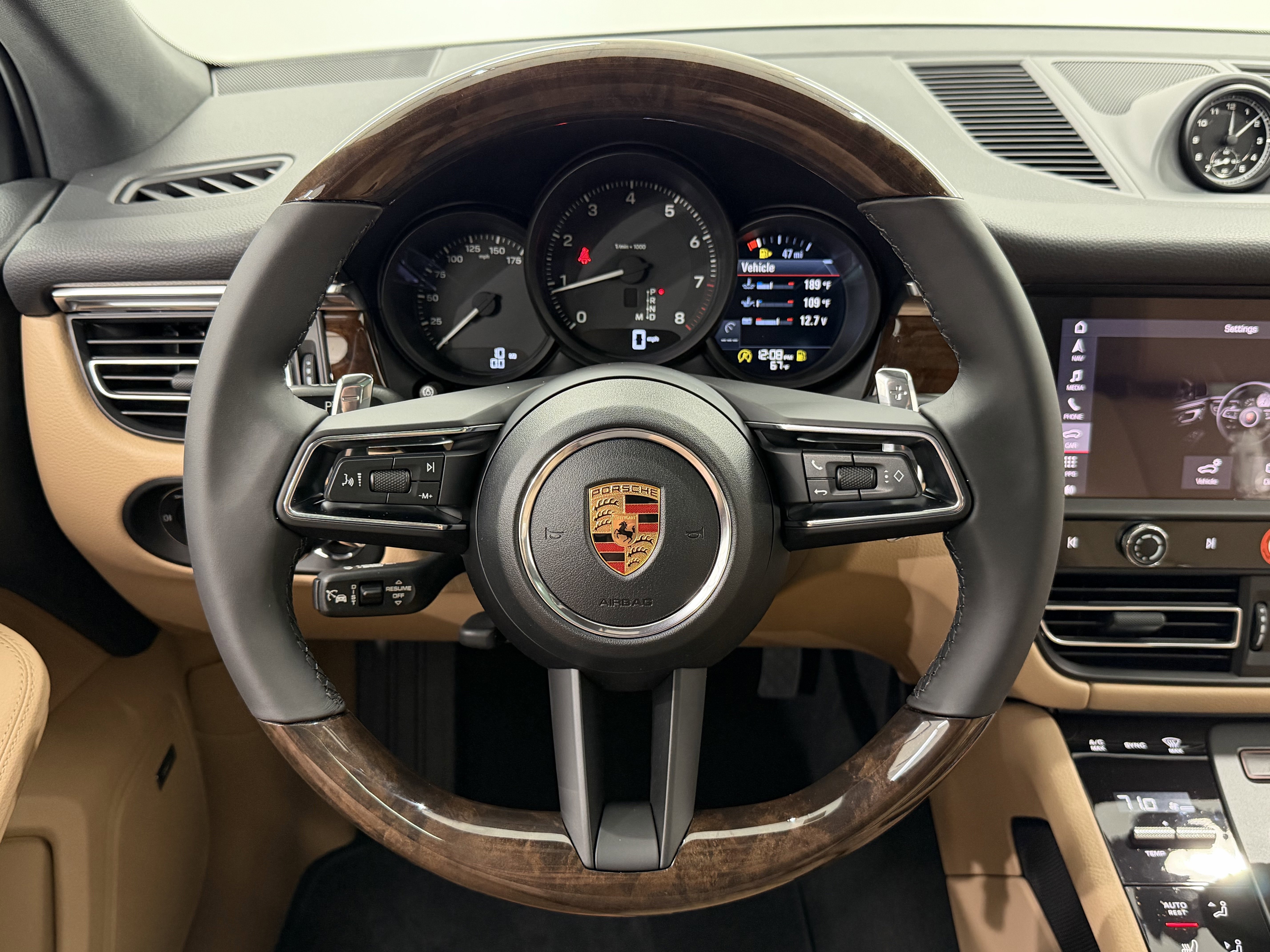 New 2026 Porsche Macan image 46