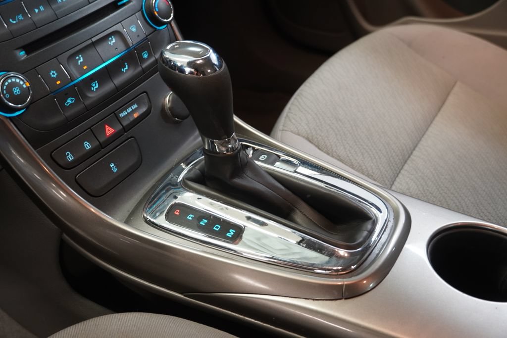 Used 2013 Chevrolet Malibu LS FWD image 20