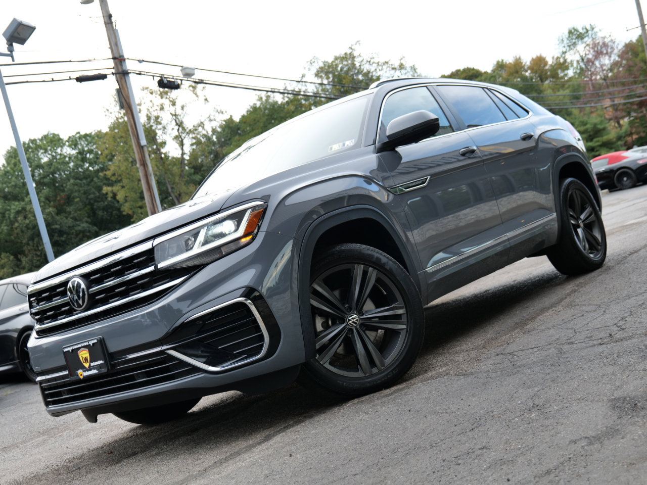 Used 2022 Volkswagen Atlas Cross Sport SEL R-Line image 95