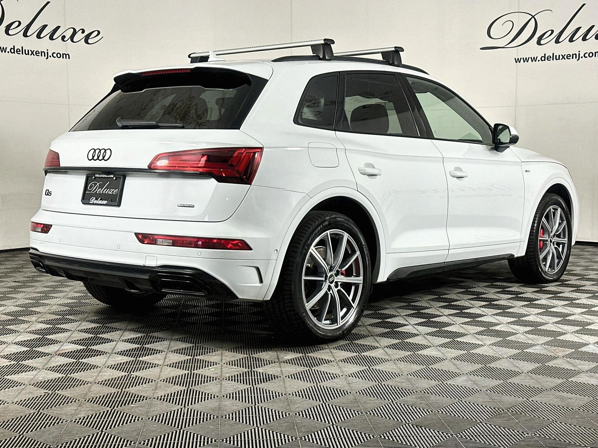 Used 2024 Audi Q5 e Prestige w/ Prestige Package AWD/4WD image 6