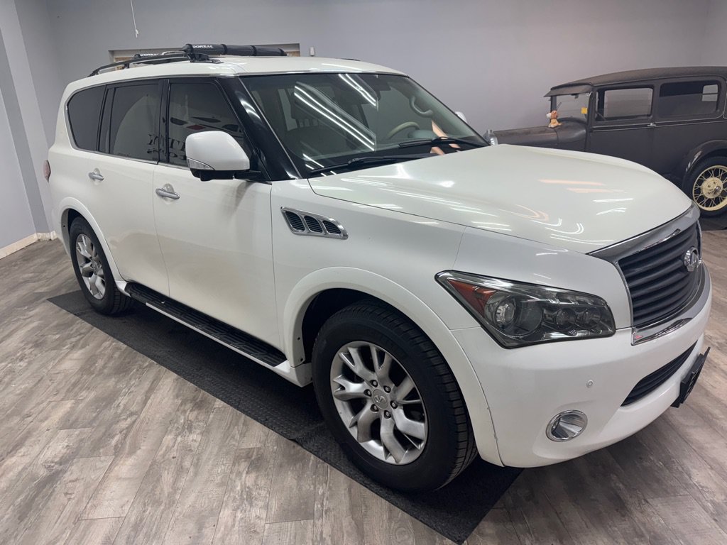 Used 2011 INFINITI QX56 2WD w/ Theater Pkg image 3
