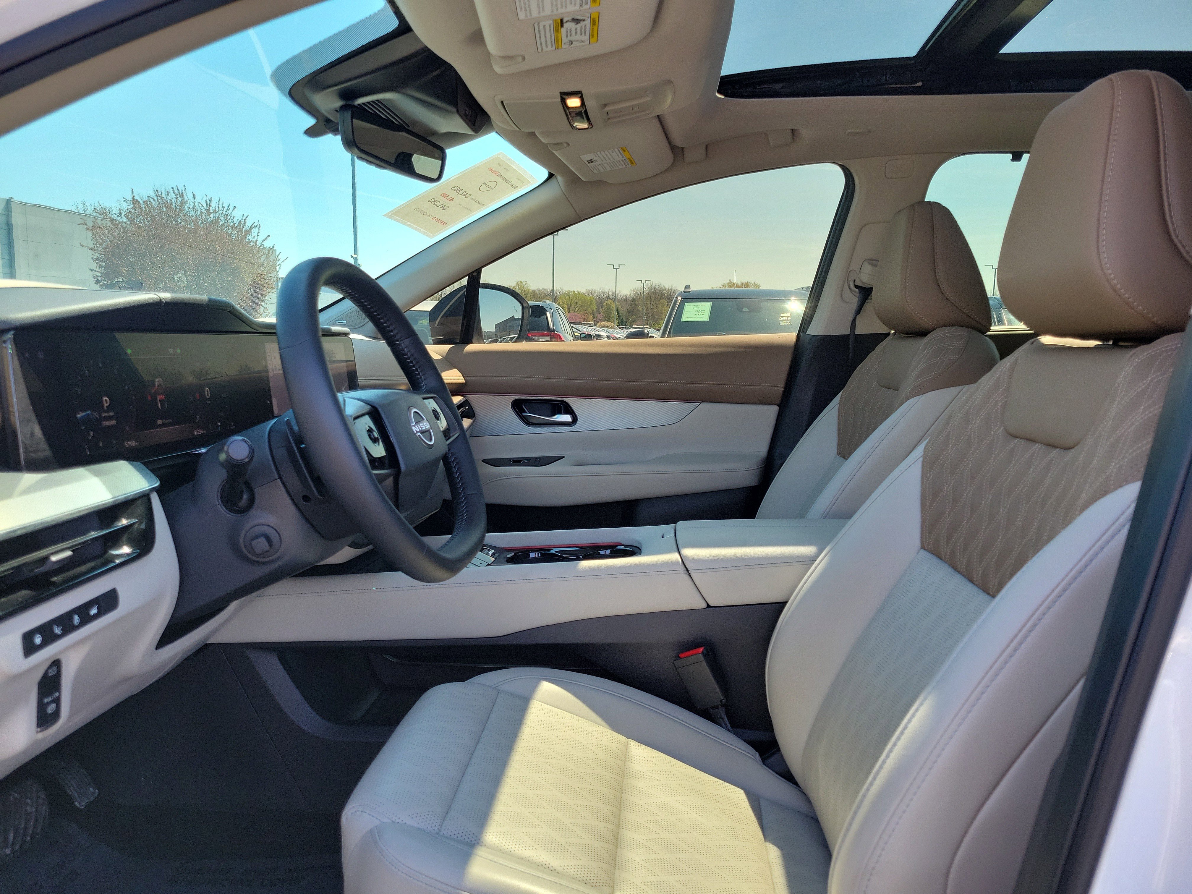 Certified 2025 Nissan Murano Platinum w/ Cargo Package image 15