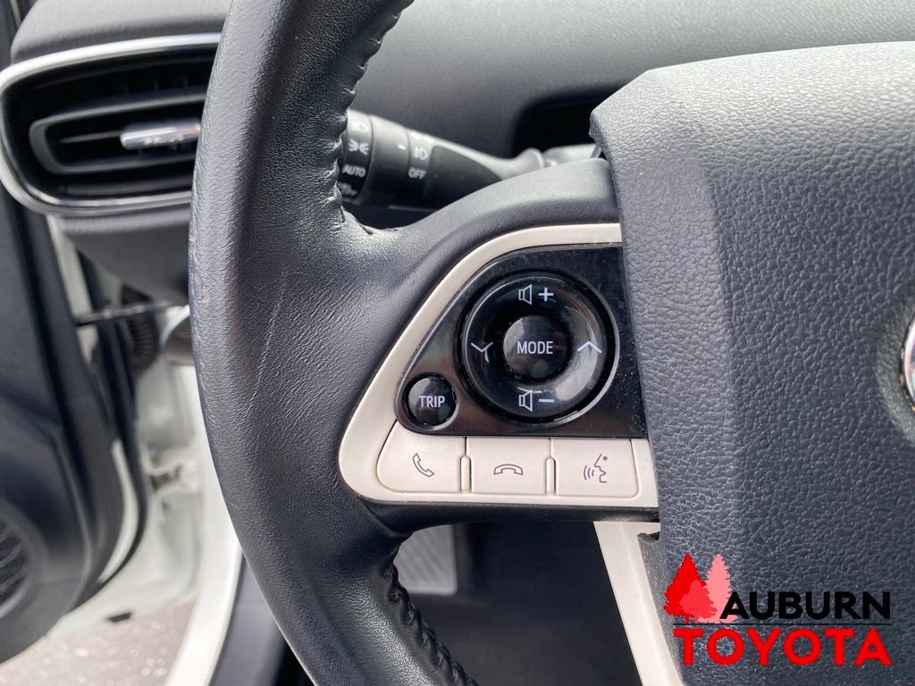 Used 2017 Toyota Prius Prime Advanced w/ Carpet Mat Package FWD image 34
