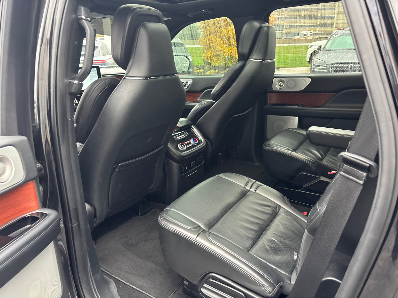 Used 2020 Lincoln Navigator Reserve w/ Equipment Group 208A Reserve image 27