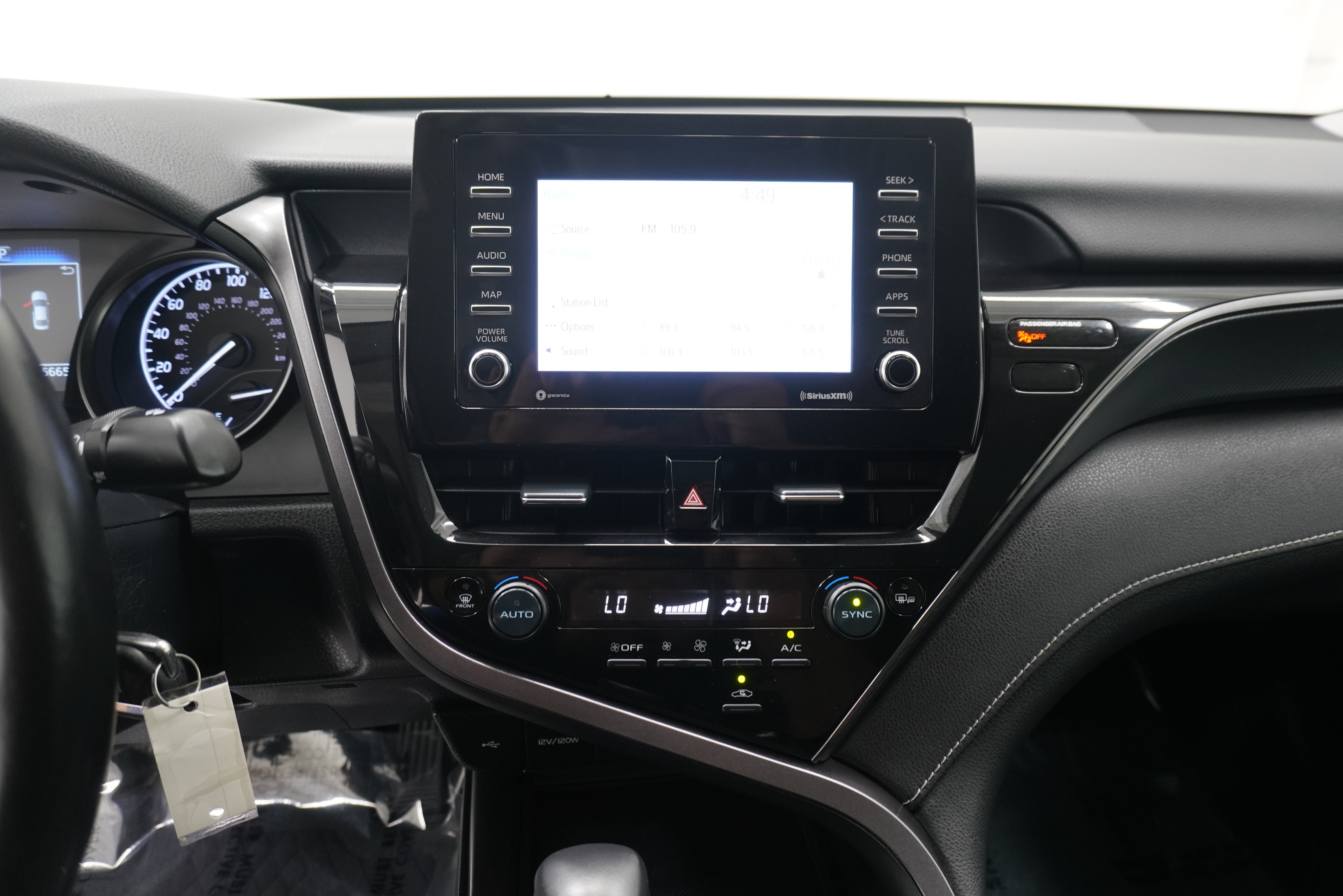 Used 2023 Toyota Camry SE FWD image 19