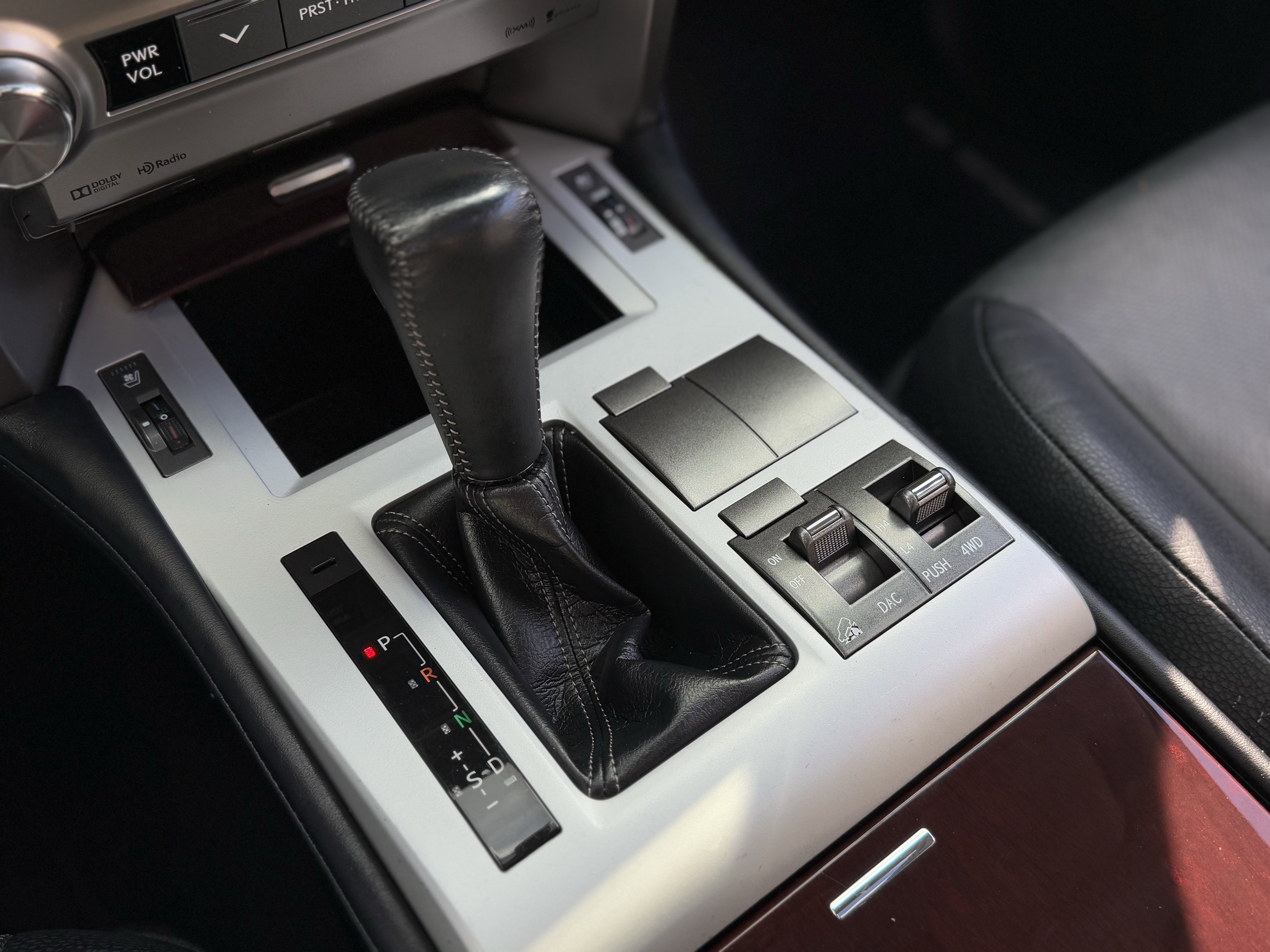 Used 2017 Lexus GX 460 image 22