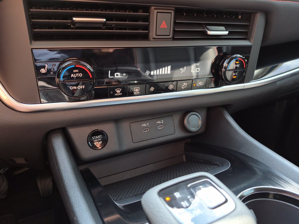 Certified 2026 Nissan Rogue SV AWD/4WD image 25
