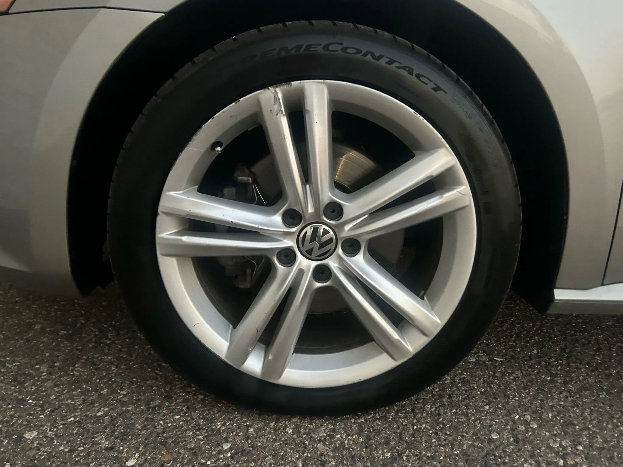 Used 2014 Volkswagen Passat TDI SE FWD image 25