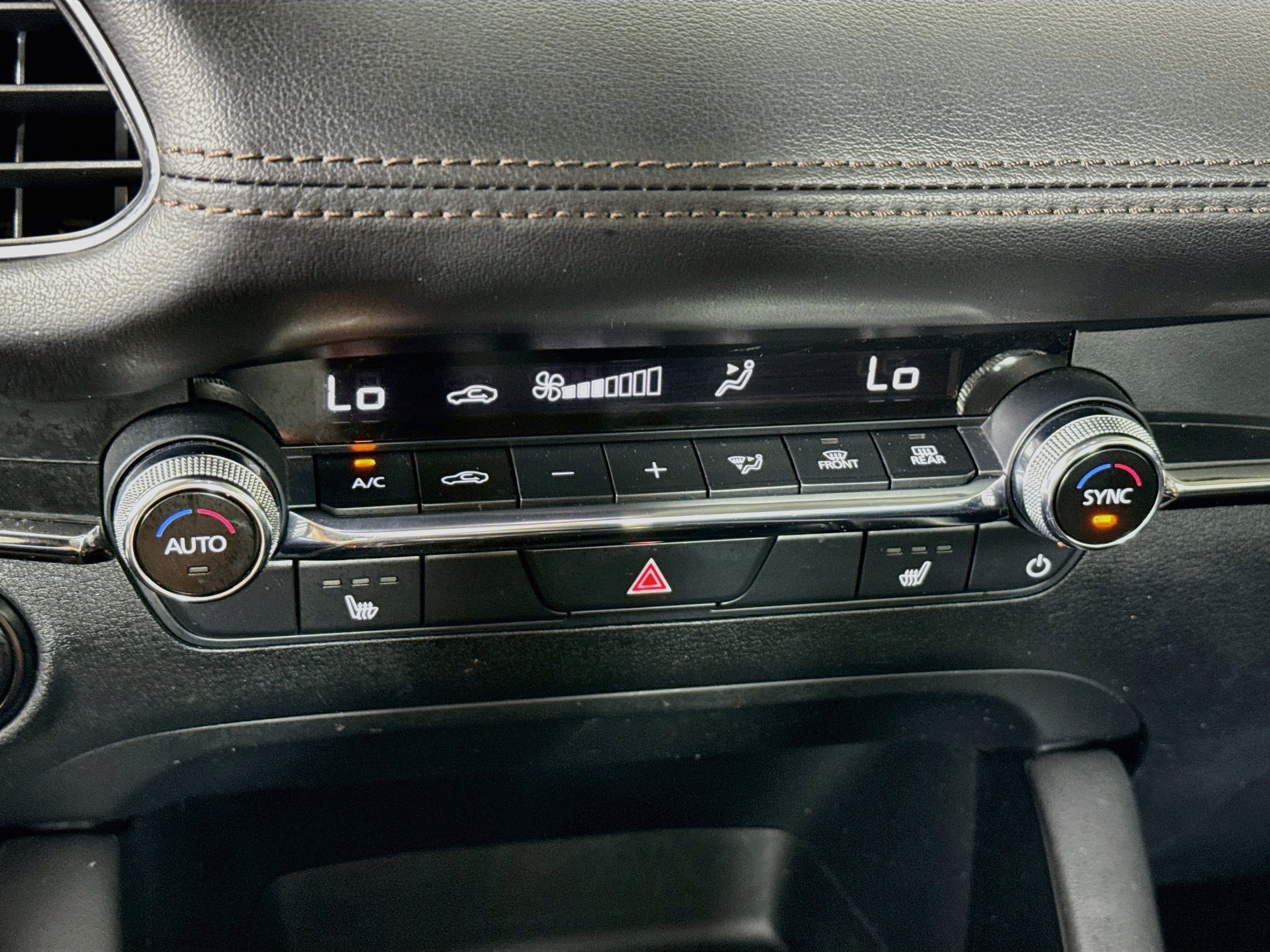 Used 2024 MAZDA MAZDA3 s FWD image 17