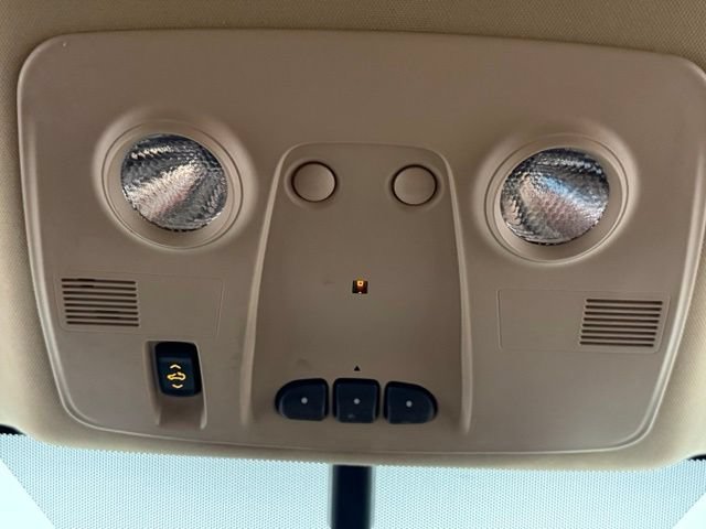 Used 2011 GMC Acadia Denali FWD image 28