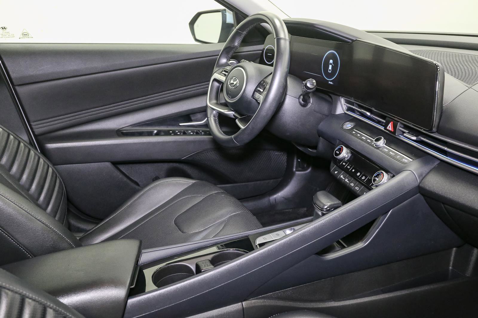 Used 2023 Hyundai Elantra Limited FWD image 19