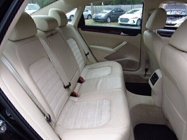 Used 2013 Volkswagen Passat 2.5 SEL Premium FWD image 6