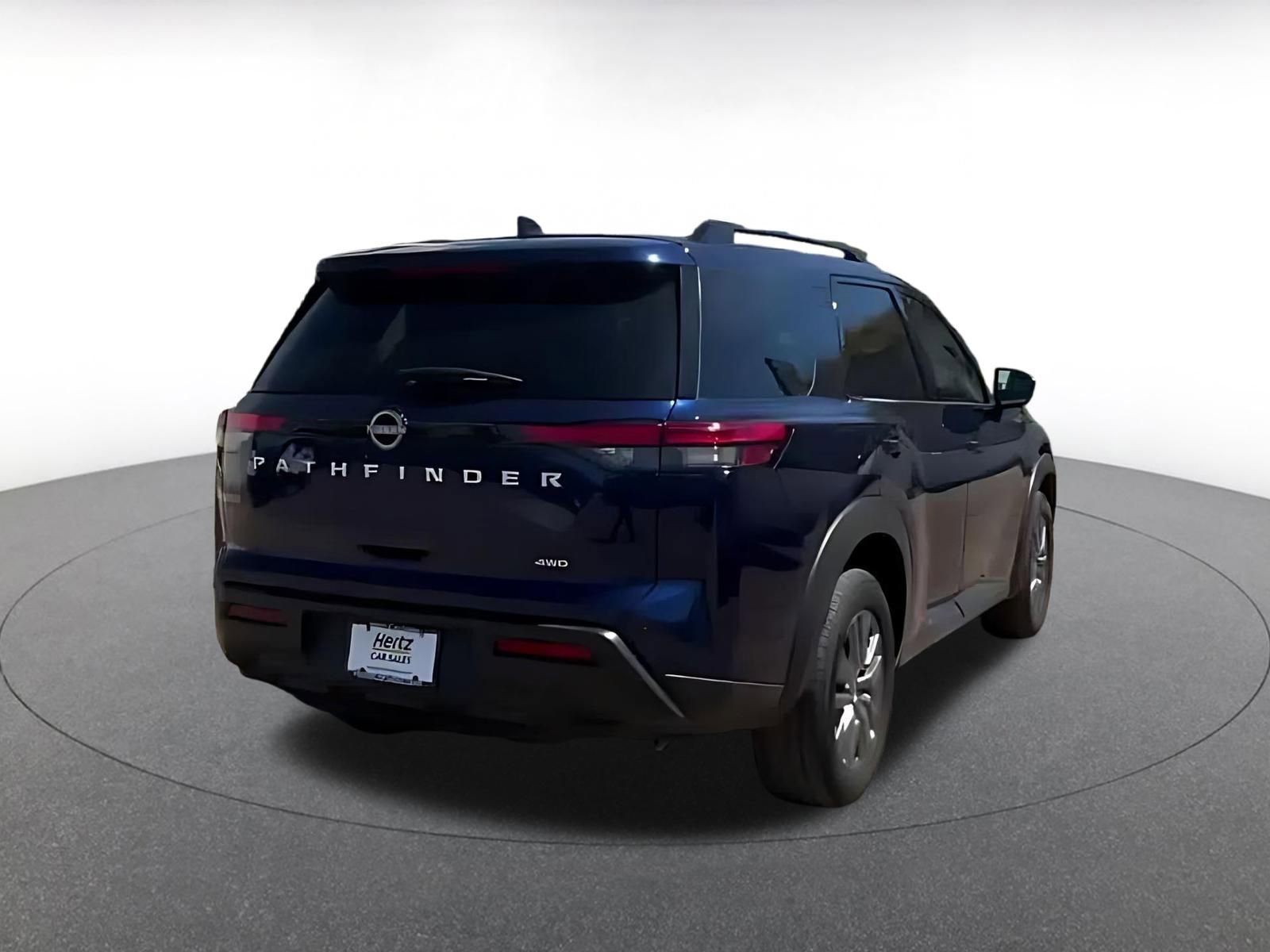 Used 2025 Nissan Pathfinder SV image 15