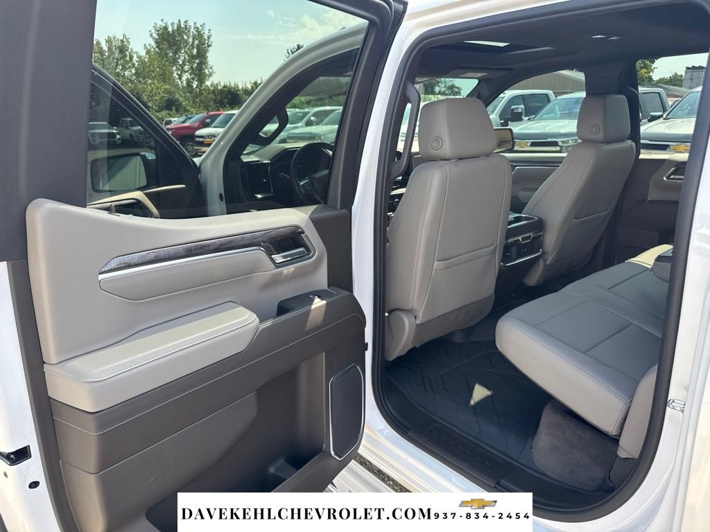 Used 2022 Chevrolet Silverado 1500 LTZ w/ LTZ Premium Package AWD/4WD image 19
