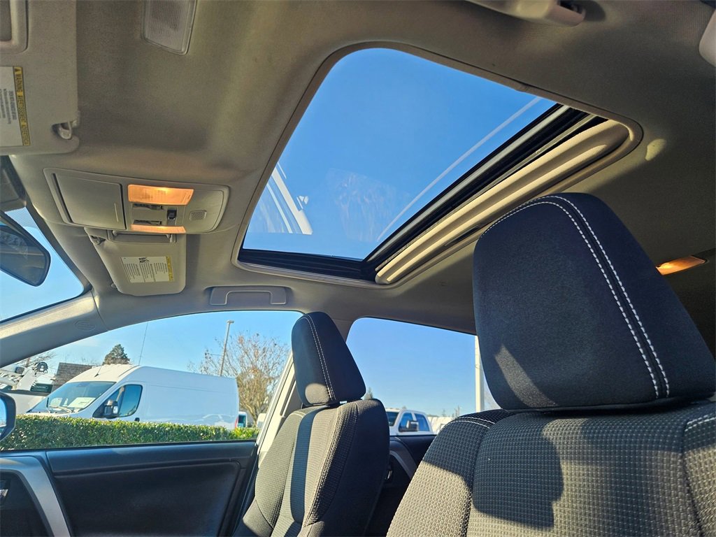 Used 2018 Toyota RAV4 XLE image 25