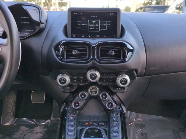 Used 2021 Aston Martin V8 Vantage Coupe image 13