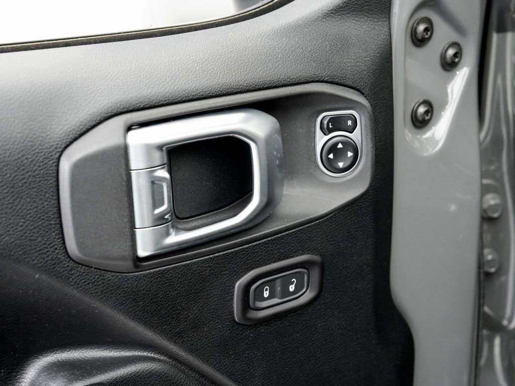 Used 2020 Jeep Gladiator Rubicon image 8