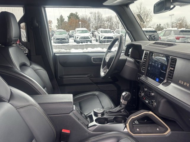 Used 2025 Ford Bronco Badlands image 15