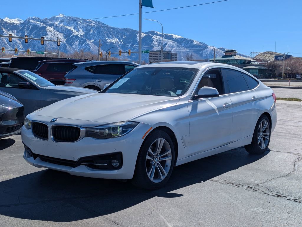Used 2017 BMW 330i Gran Turismo xDrive w/ Driving Assistance Package AWD/4WD image 9