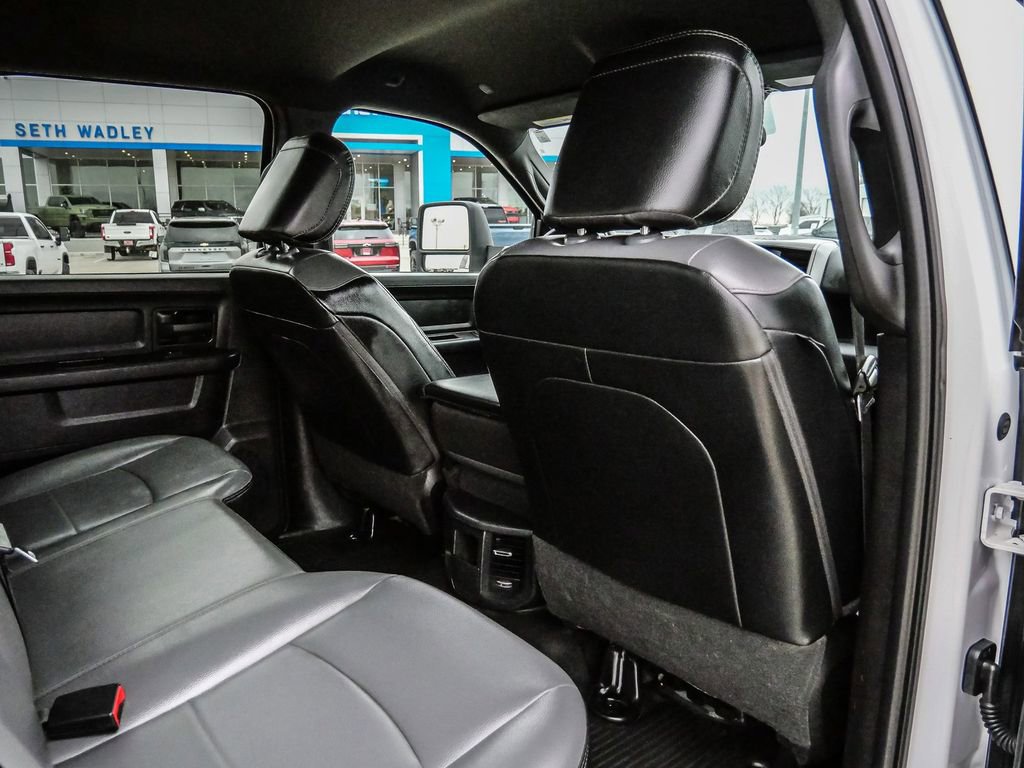 Used 2024 RAM 2500 Tradesman w/ Chrome Appearance Group image 21