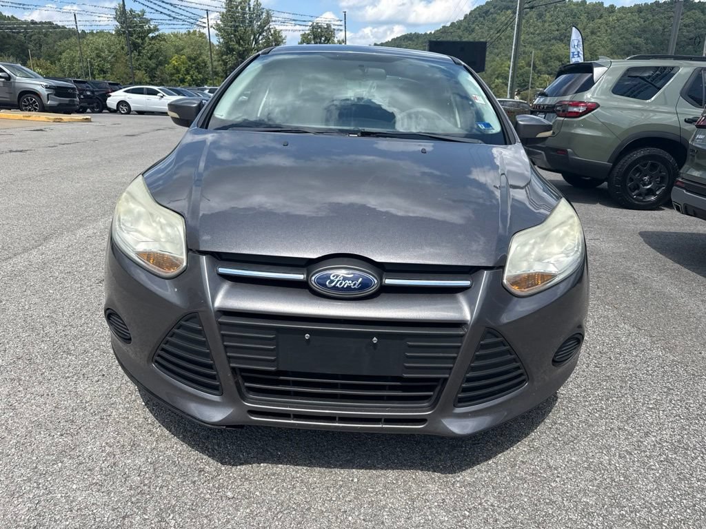 Used 2013 Ford Focus SE FWD video 2