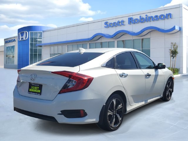 Used 2016 Honda Civic Touring image 4