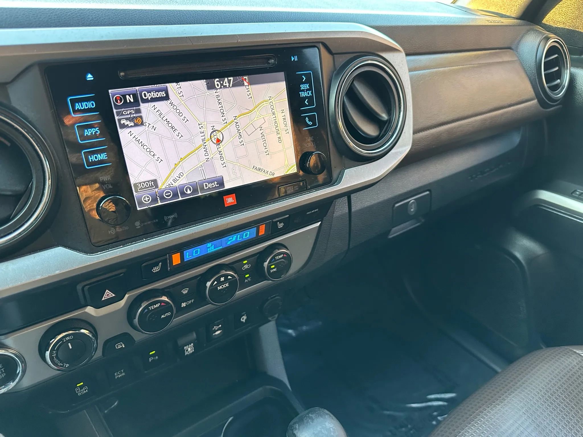 Used 2019 Toyota Tacoma Limited image 26