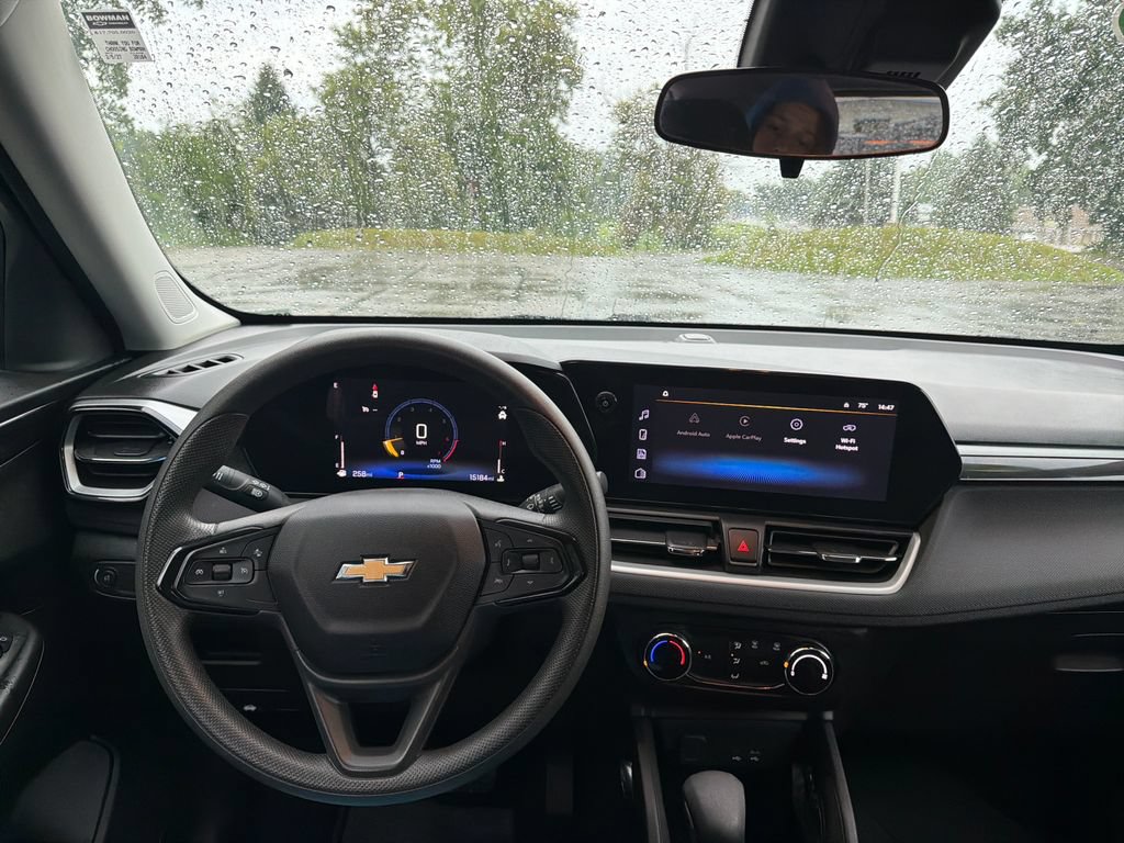Used 2025 Chevrolet TrailBlazer LS w/ LS Convenience Package FWD image 26
