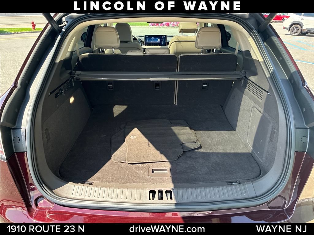 Certified 2023 Lincoln Nautilus Reserve w/ Cargo Utility Package AWD/4WD image 7