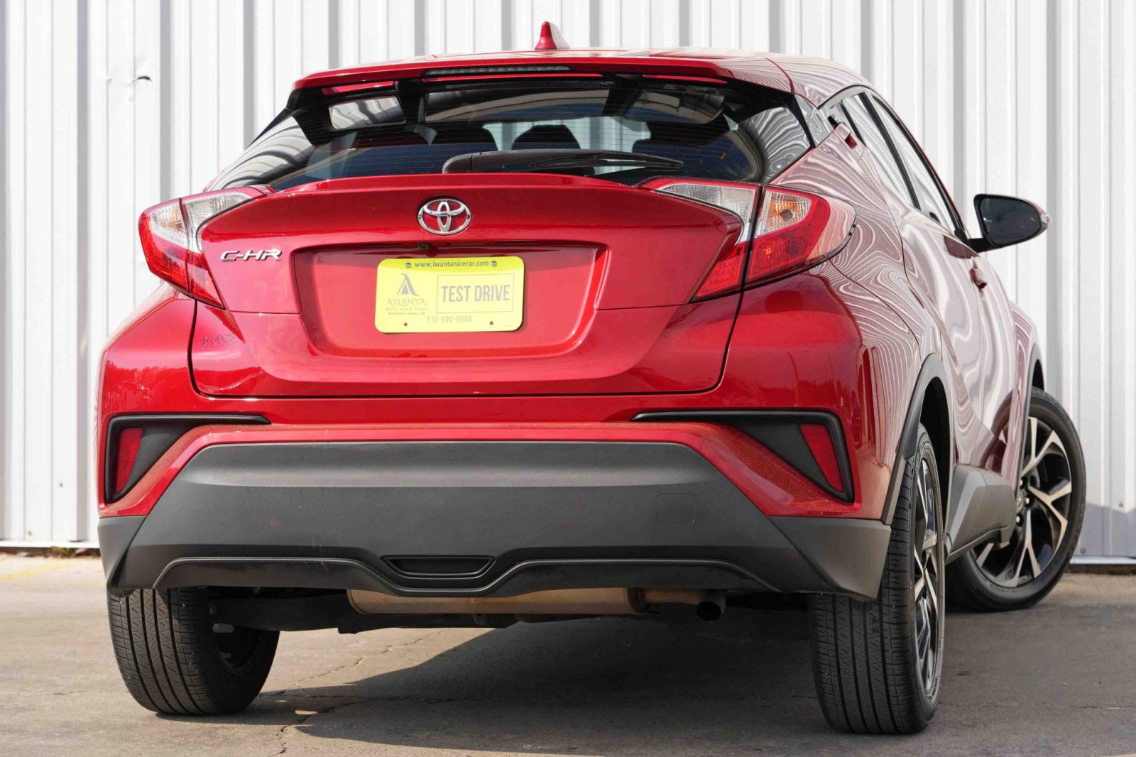Used 2020 Toyota C-HR XLE image 4