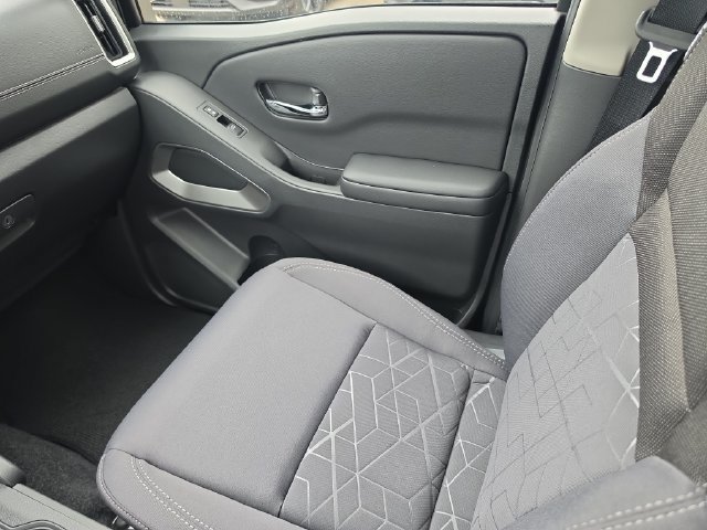 New 2026 Nissan Frontier SV w/ SV Convenience Package RWD image 15